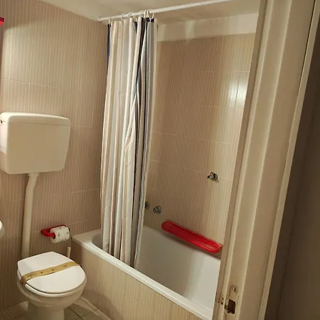 Διαμέρισμα In *